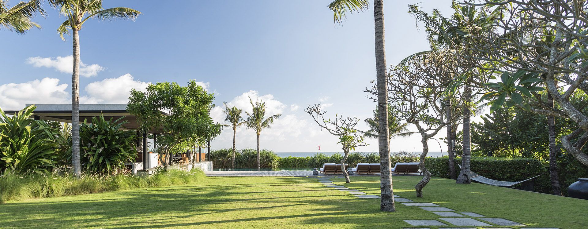 Arnalaya Beach House - Garden